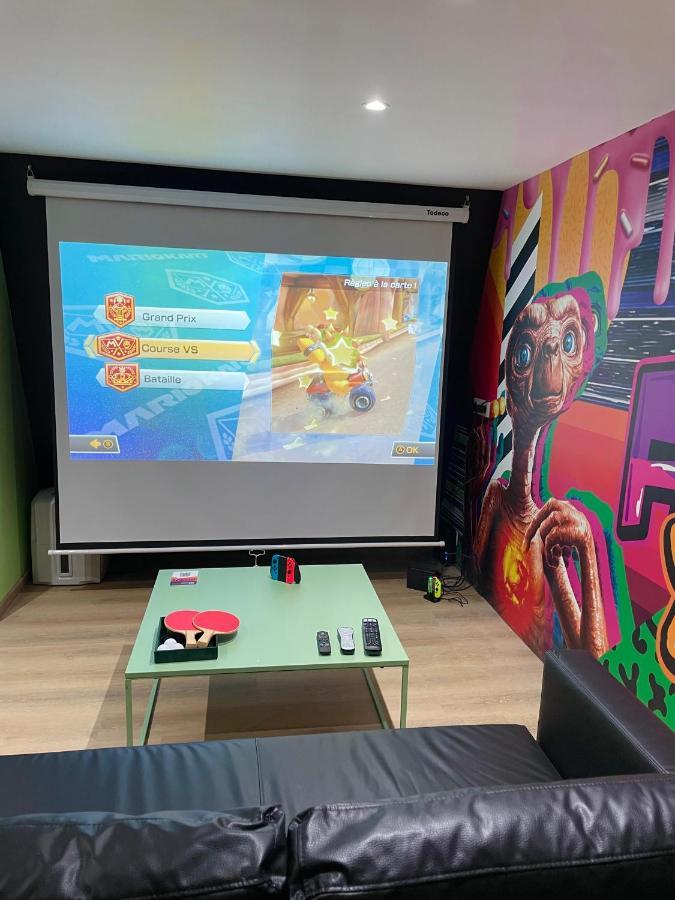 Capsule Forever Young - Jacuzzi - Sauna - Billard - Arcade De Jeux - Netflix & Home Cinema - Ping Pong Hastiere-par-dela Экстерьер фото