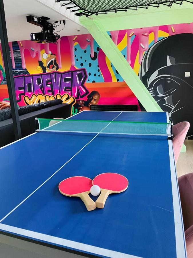 Capsule Forever Young - Jacuzzi - Sauna - Billard - Arcade De Jeux - Netflix & Home Cinema - Ping Pong Hastiere-par-dela Экстерьер фото